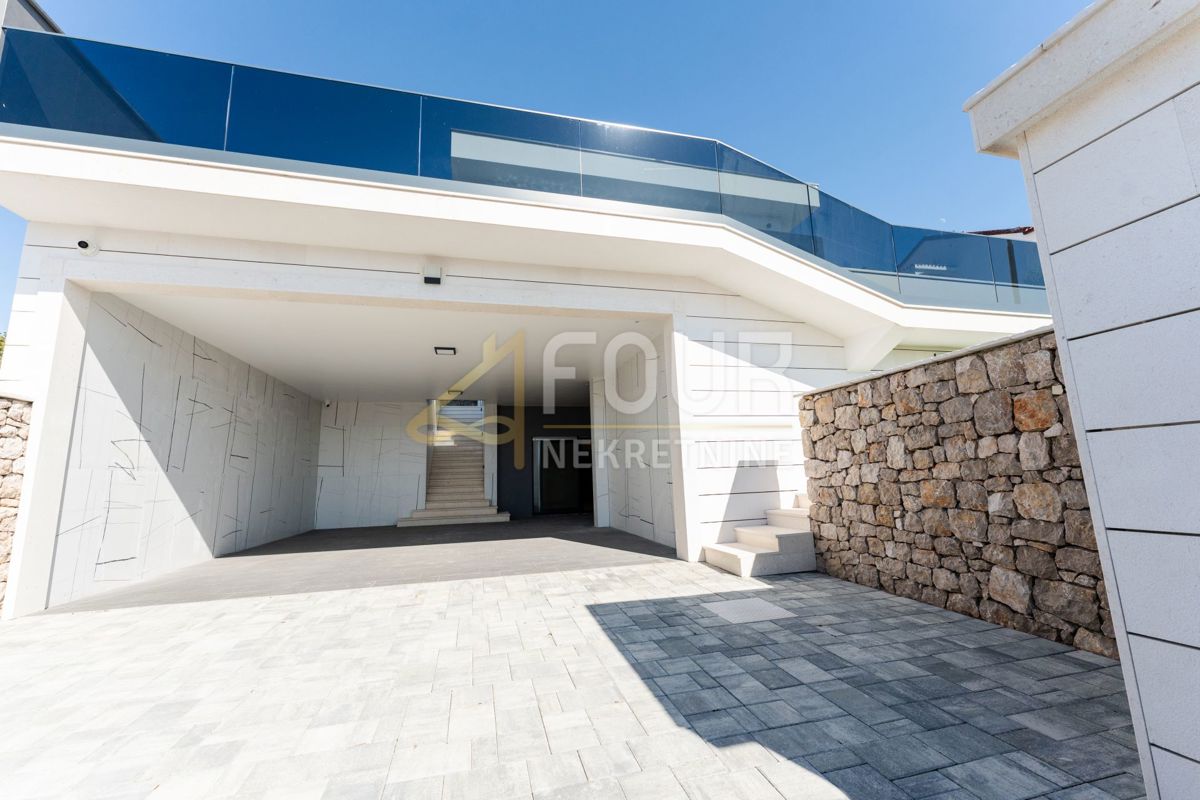 Novi Vinodolski, 391,72m2