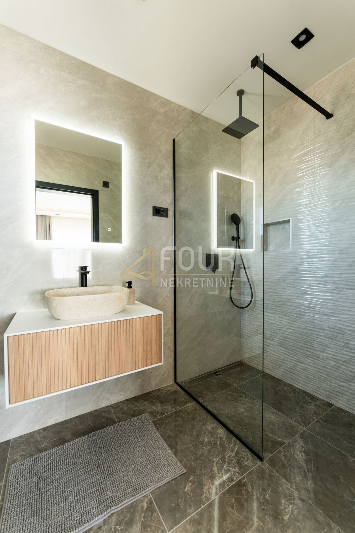 Novi Vinodolski, 391,72m2