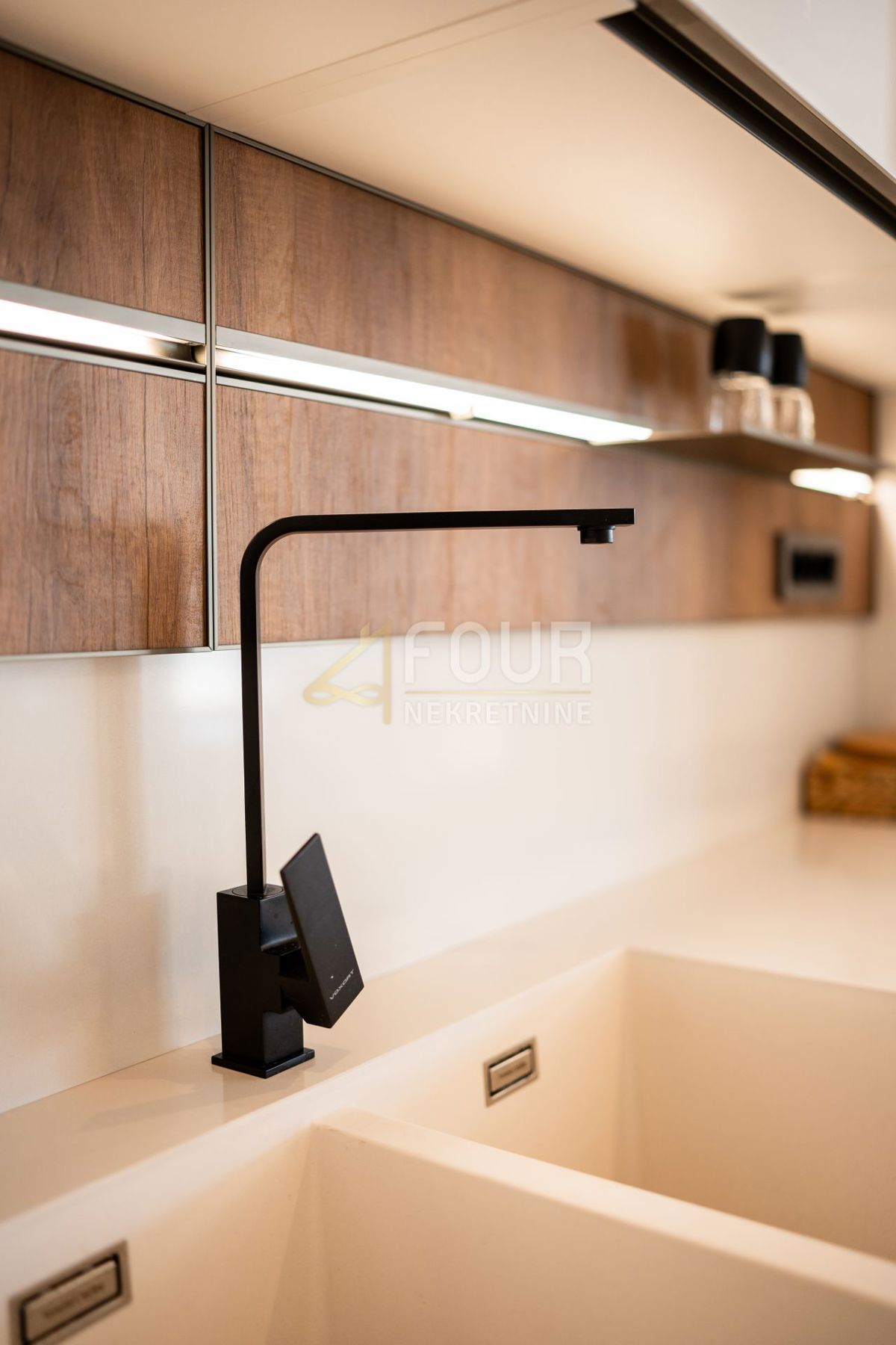 Novi Vinodolski, 391,72m2