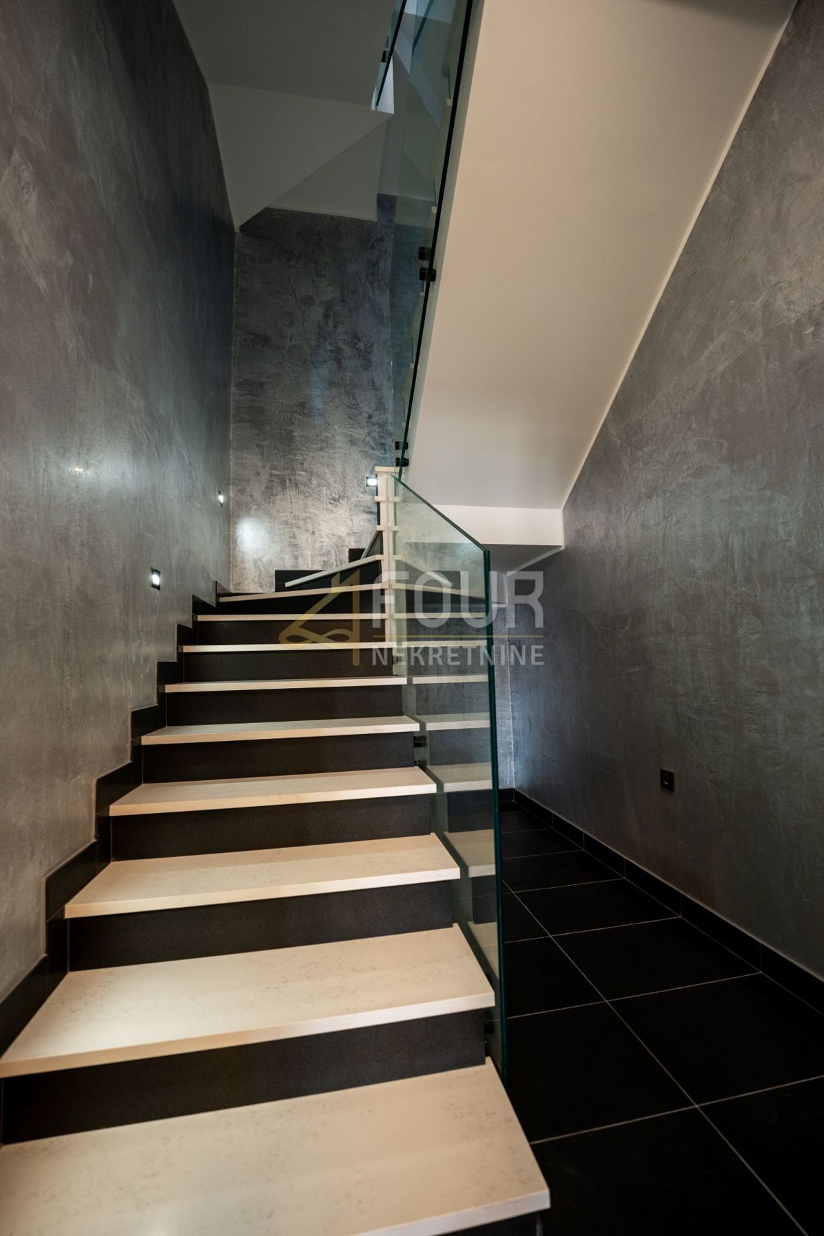 Novi Vinodolski, 391,72m2