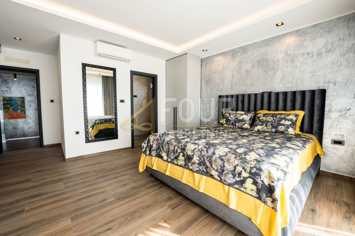 Novi Vinodolski, 391,72m2