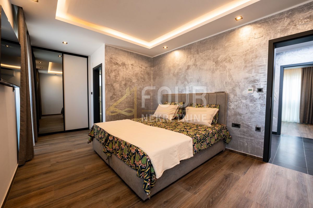 Novi Vinodolski, 391,72m2