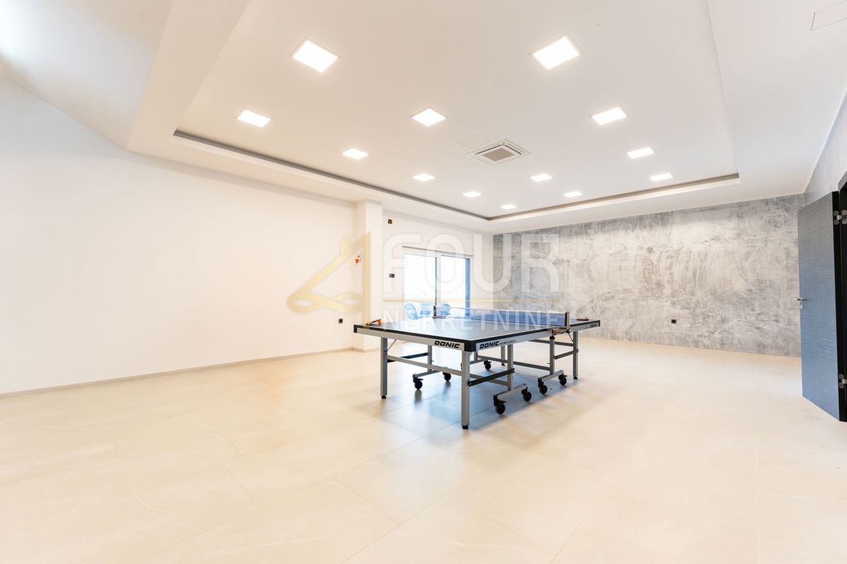 Novi Vinodolski, 391,72m2