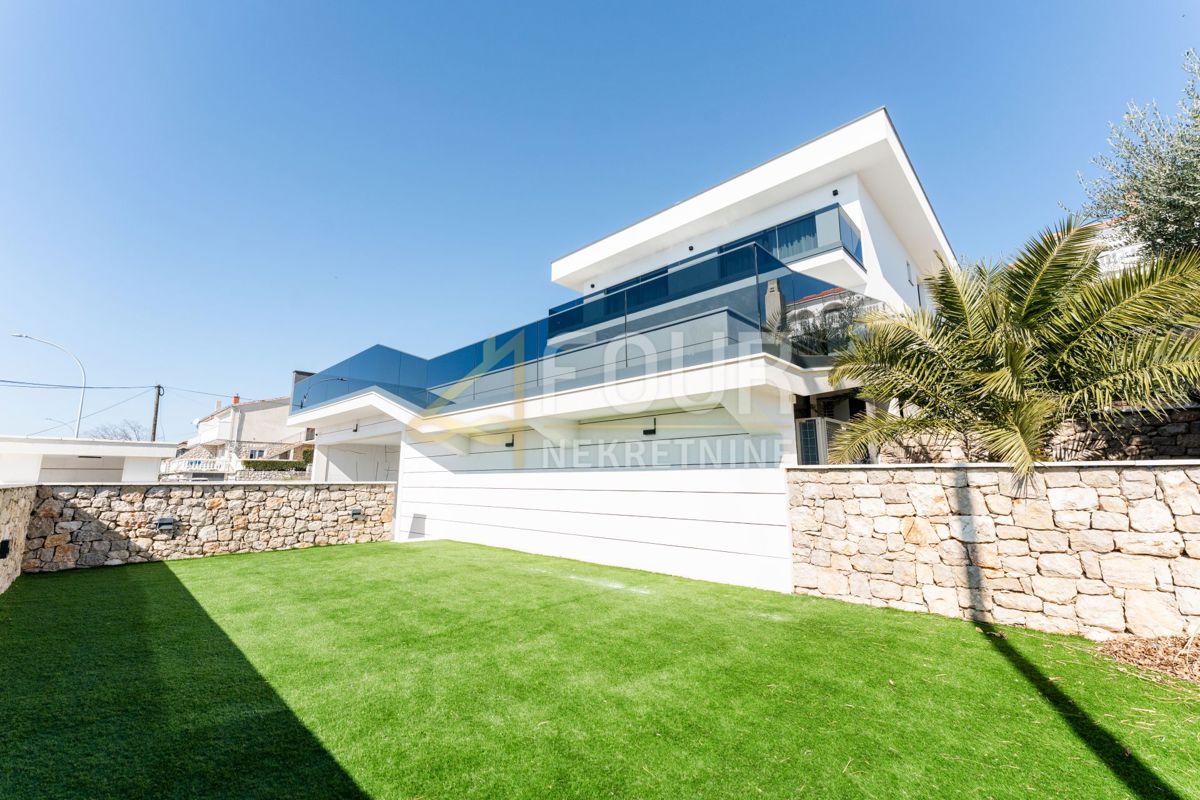 Novi Vinodolski, 391,72m2