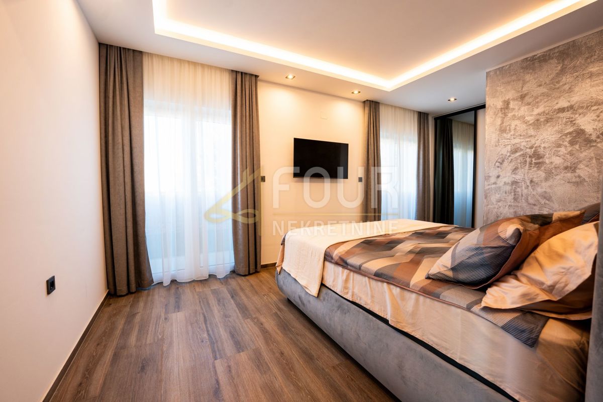 Novi Vinodolski, 391,72m2