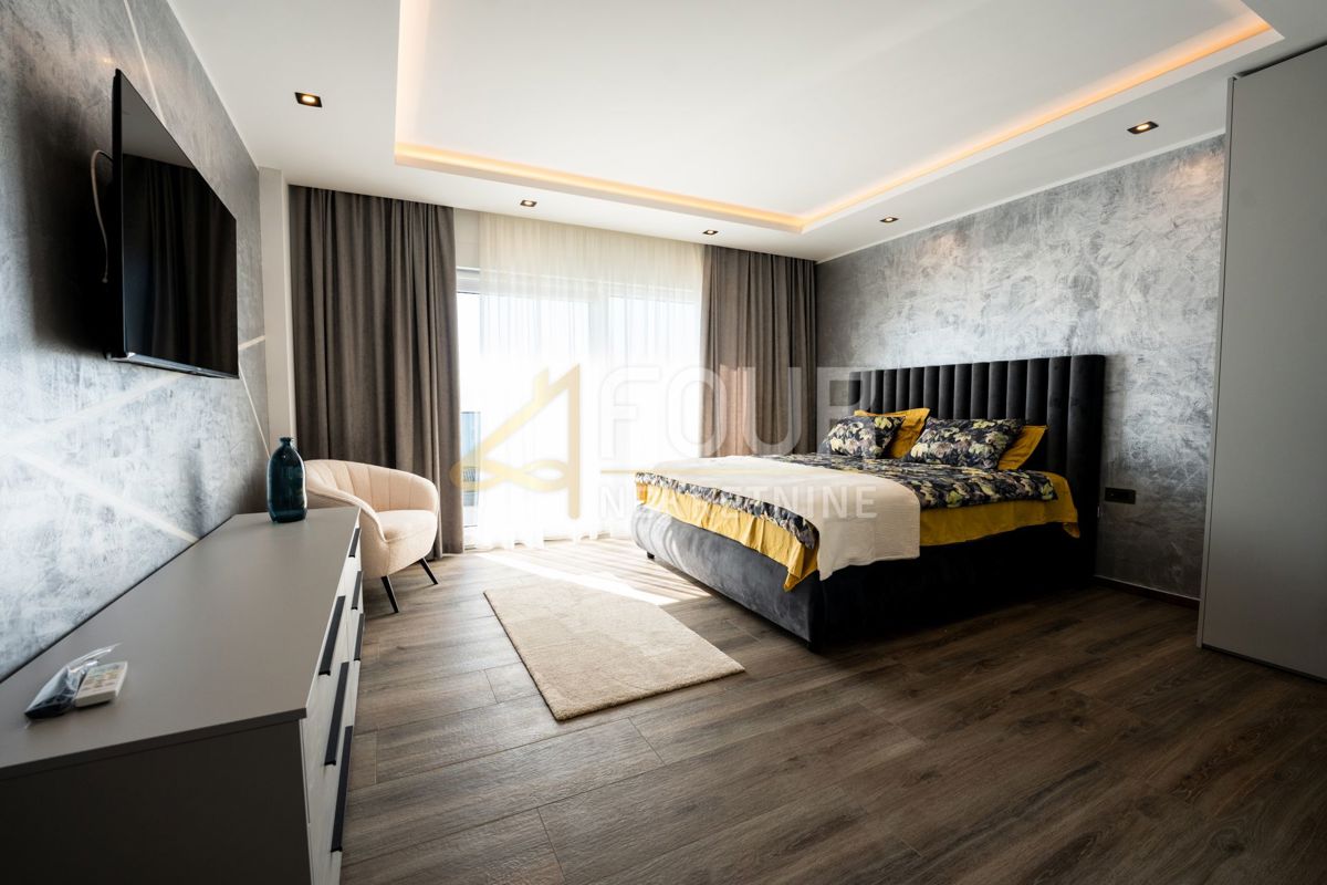 Novi Vinodolski, 391,72m2