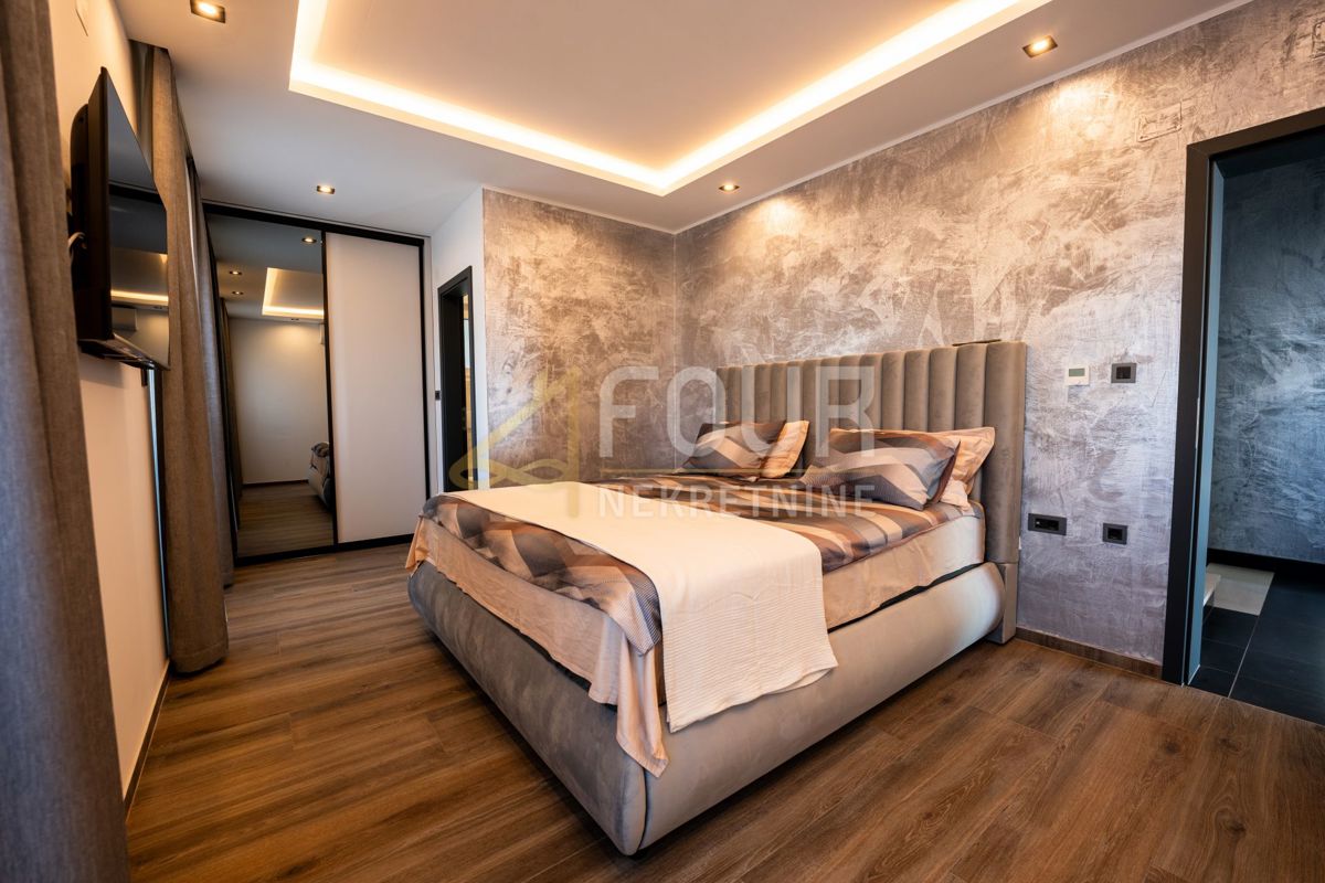 Novi Vinodolski, 391,72m2