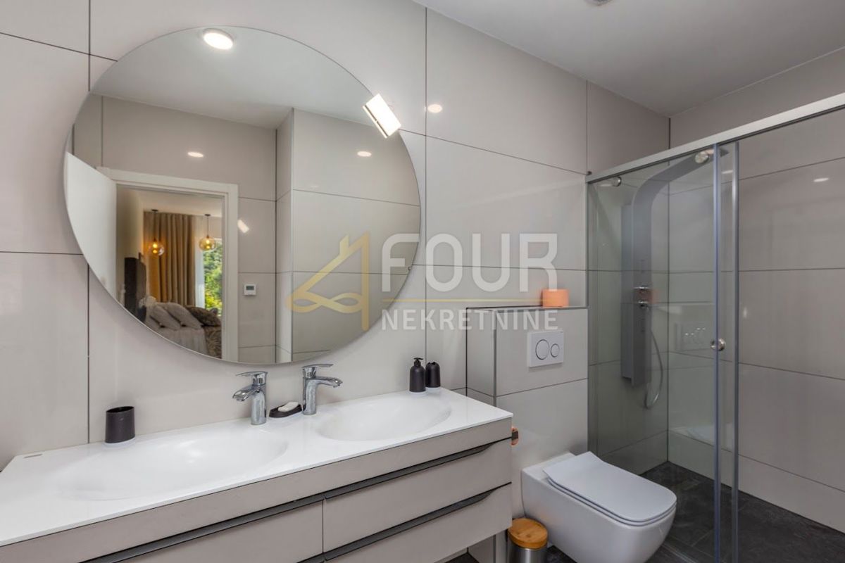 Mošćenička Draga, 221,20m2