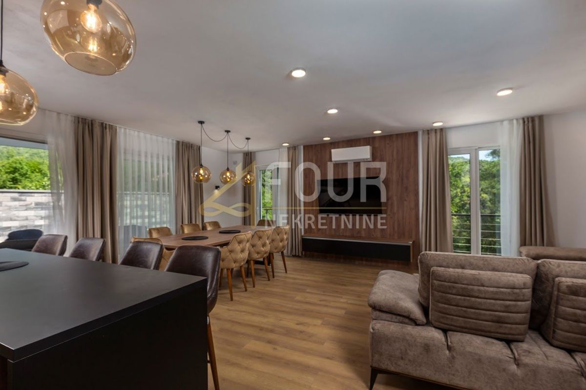 Mošćenička Draga, 221,20m2