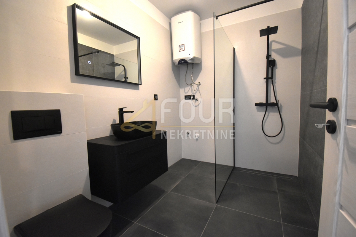 Isola di Krk, Čižići, nuova costruzione, 2 camere da letto + soggiorno, terrazza + giardino