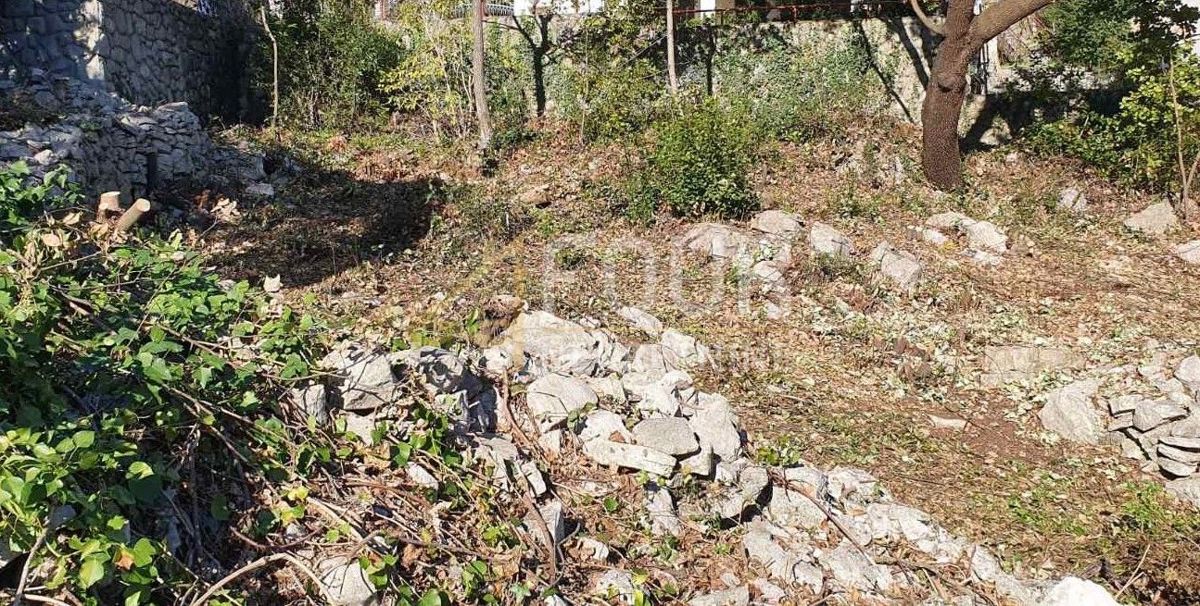 Srdoči, Rijeka, 982m2