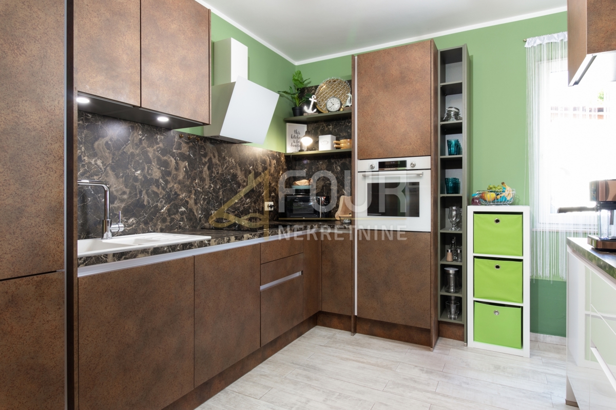 Opatija - Centar, Opatija, 97,70m2