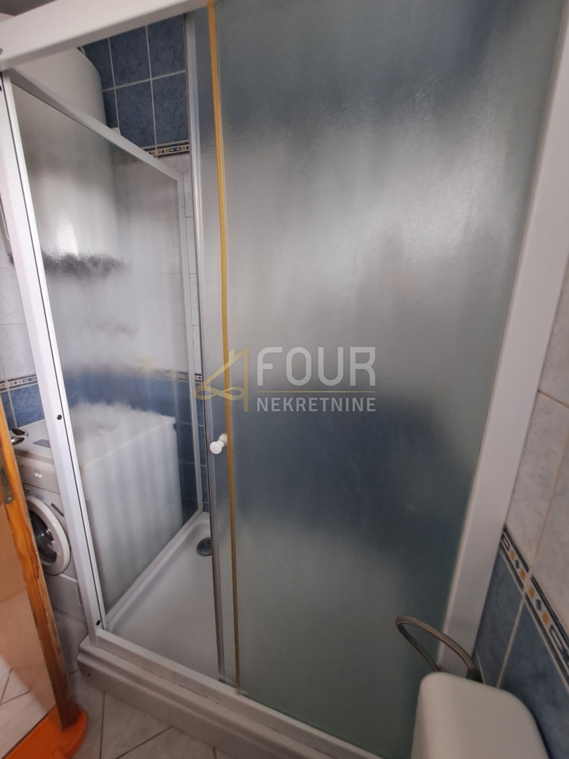 Malinska, Malinska-Dubašnica, 61m2