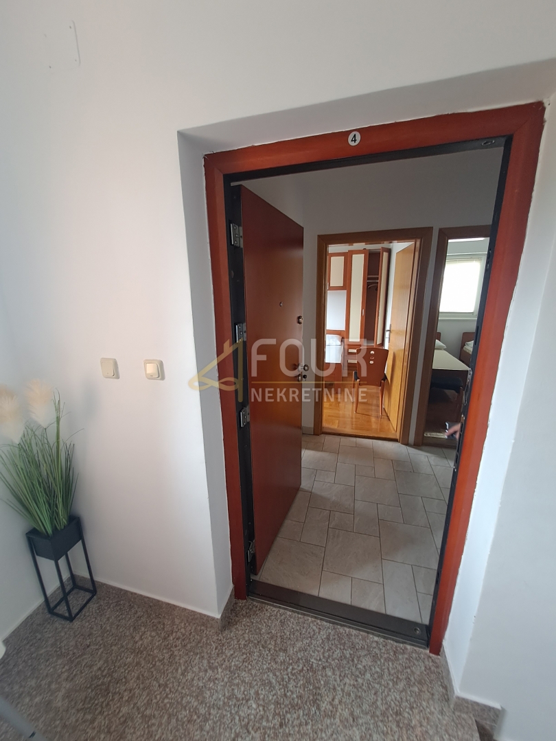 Malinska, Malinska-Dubašnica, 61m2