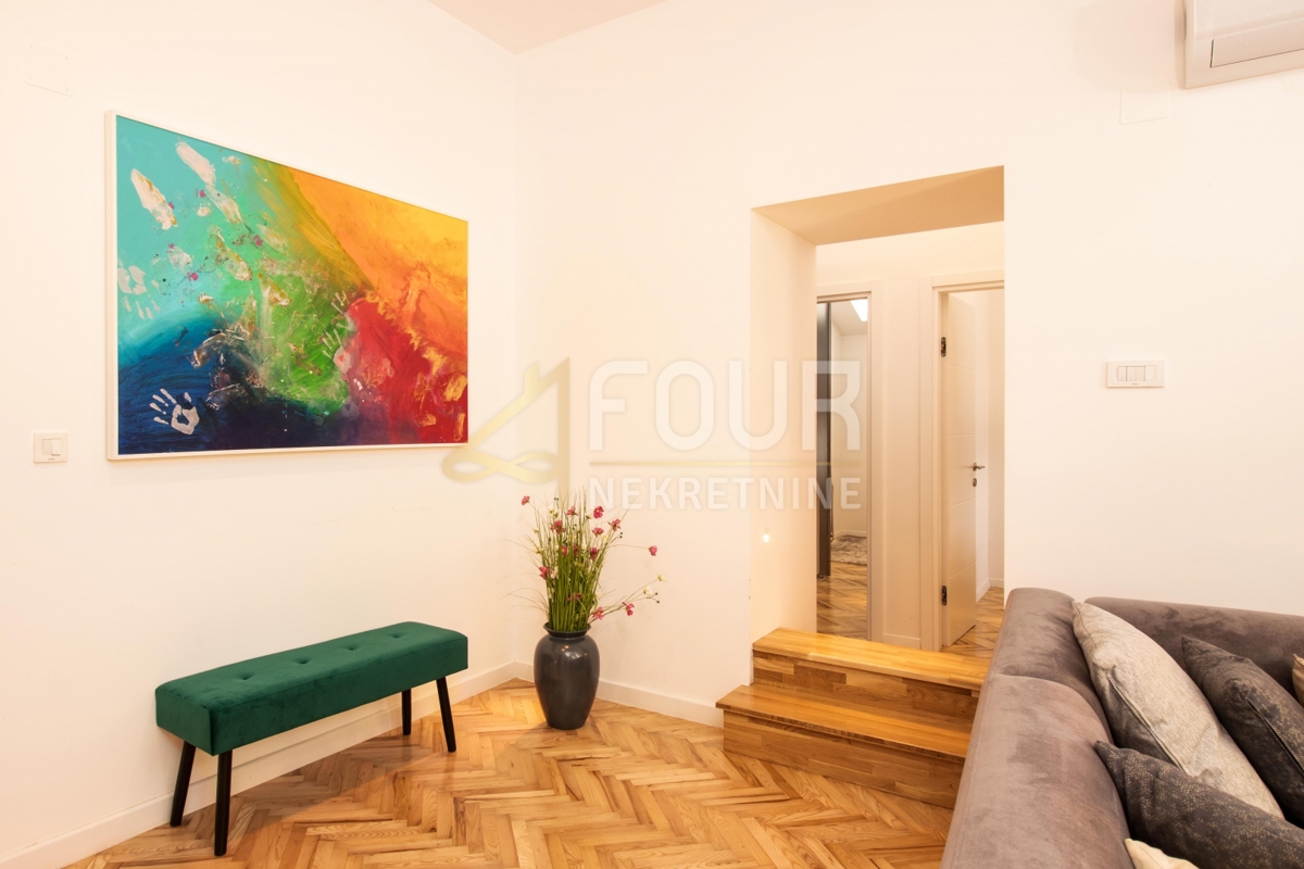 Opatija - Centar, Opatija, 74,22m2