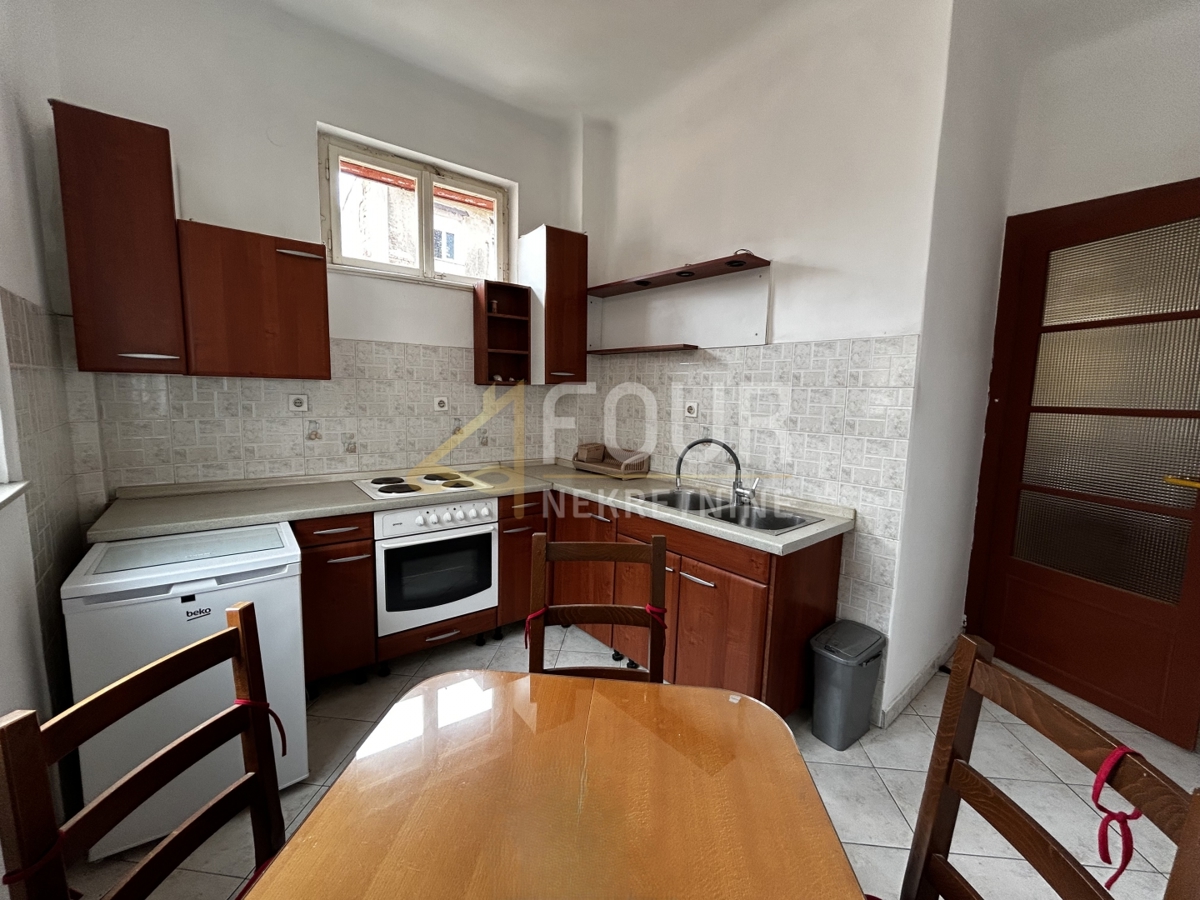 Centar, Rijeka, 68m2