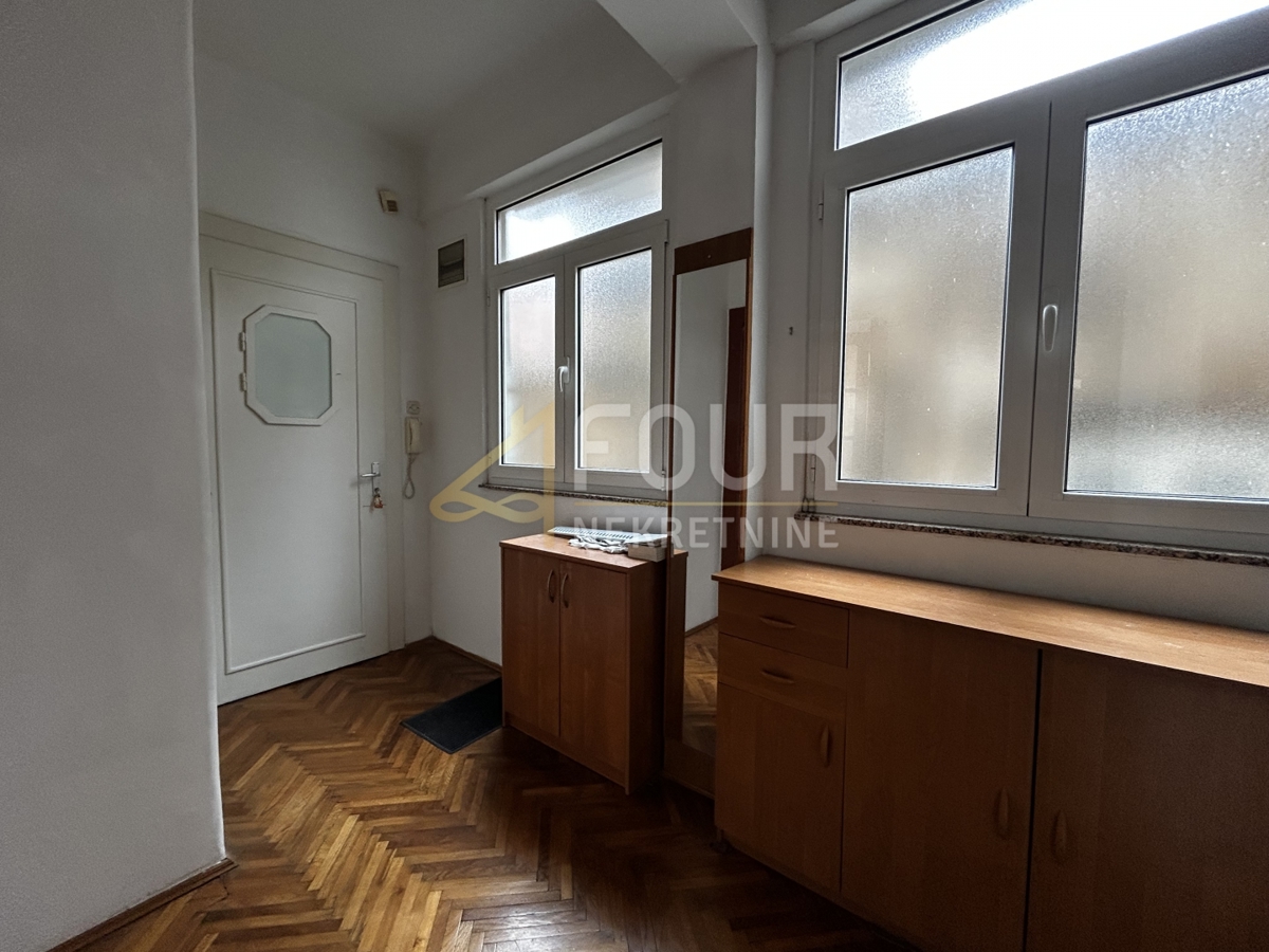 Centar, Rijeka, 68m2