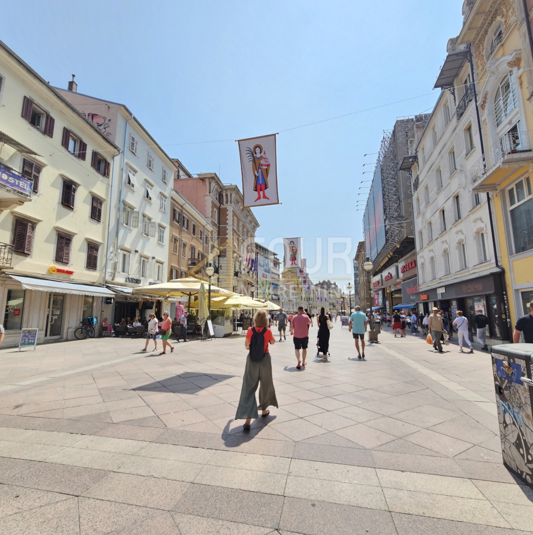 Centar, Rijeka, 68m2