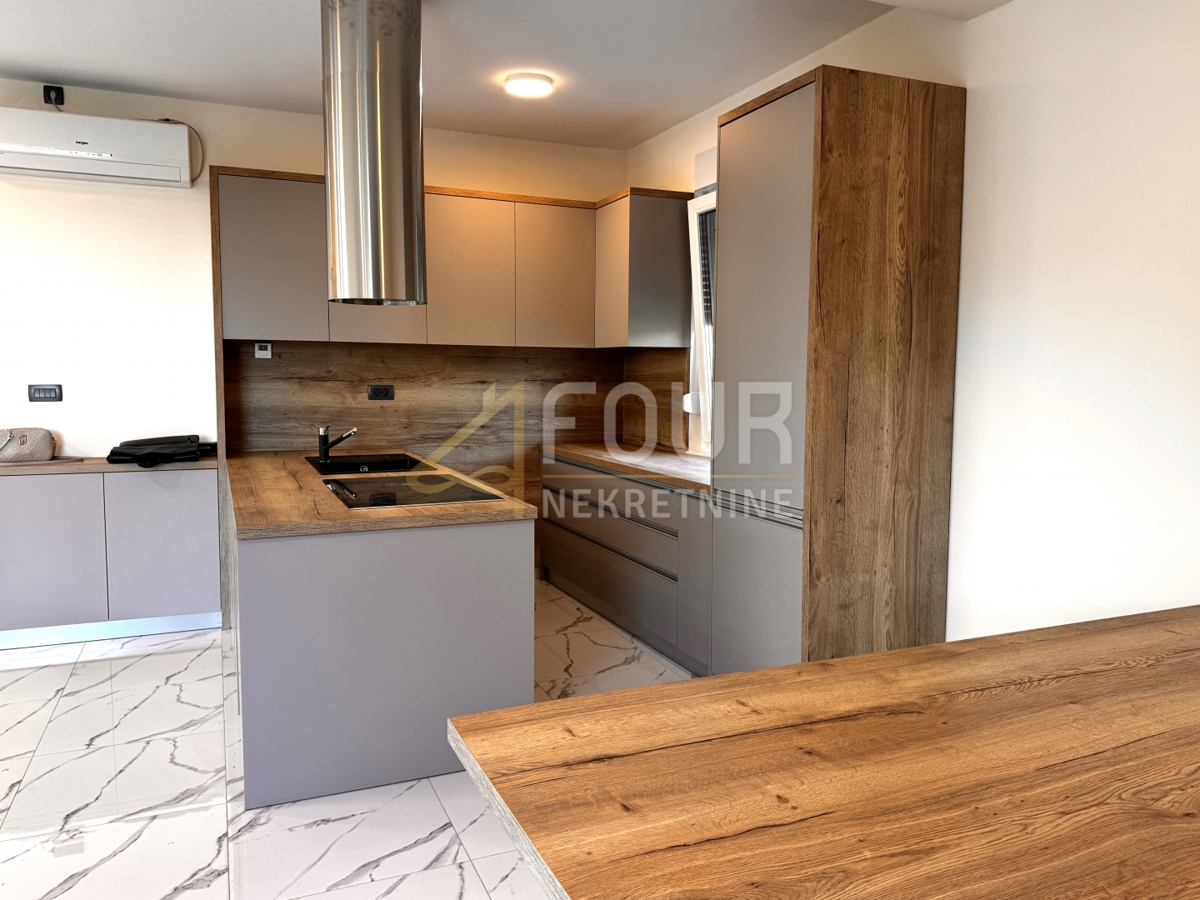 Pobri, Opatija - Okolica, 102,61m2