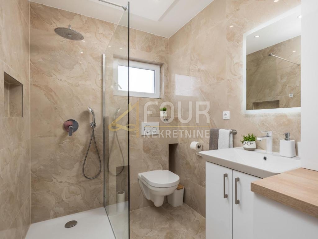 Jadranovo, Crikvenica, 175m2