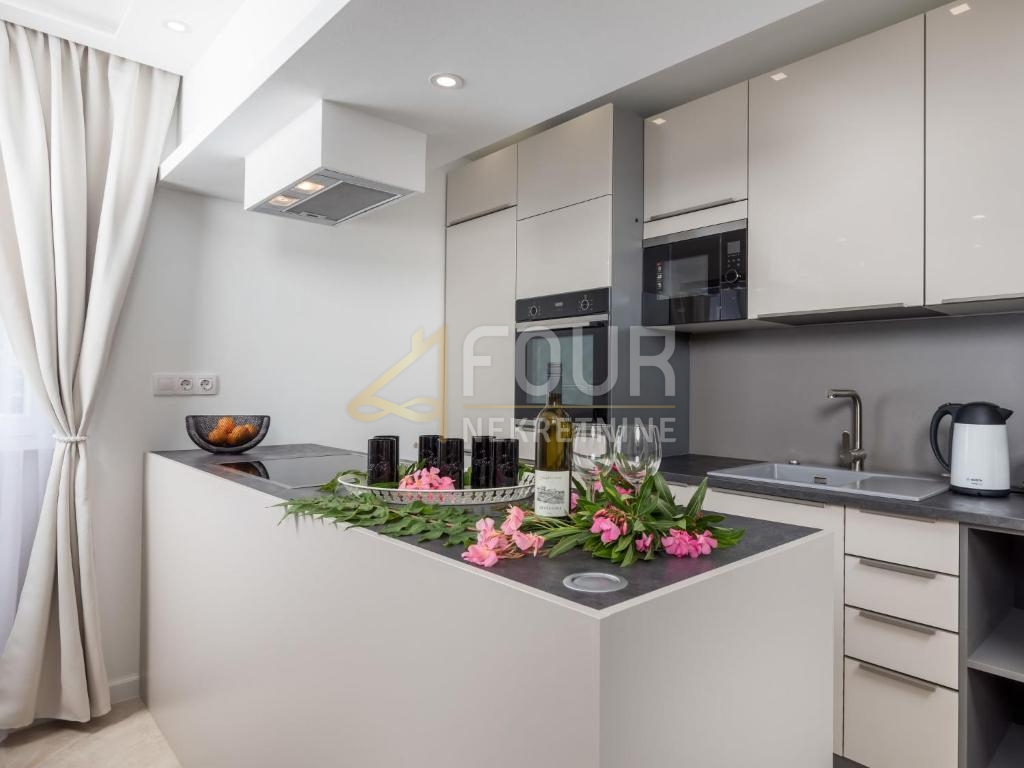 Jadranovo, Crikvenica, 175m2