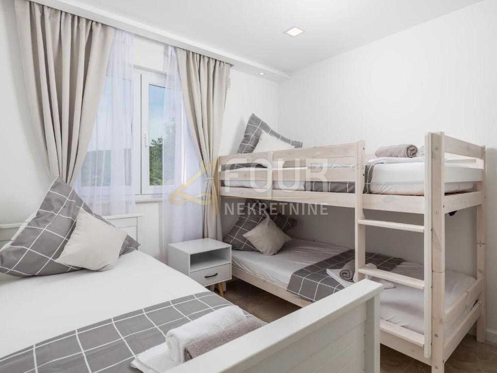 Jadranovo, Crikvenica, 175m2