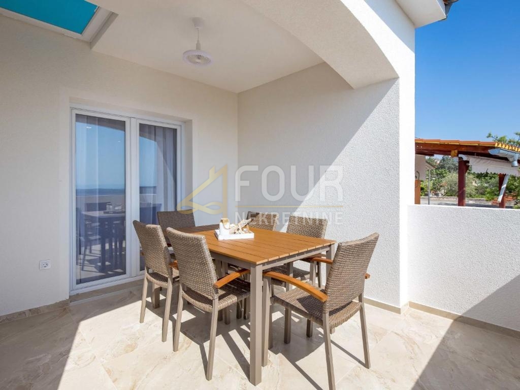 Jadranovo, Crikvenica, 175m2