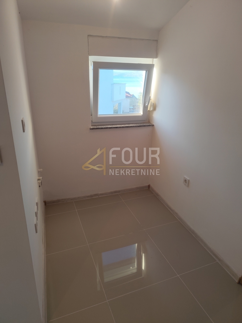 Šilo, Dobrinj, 27,70m2