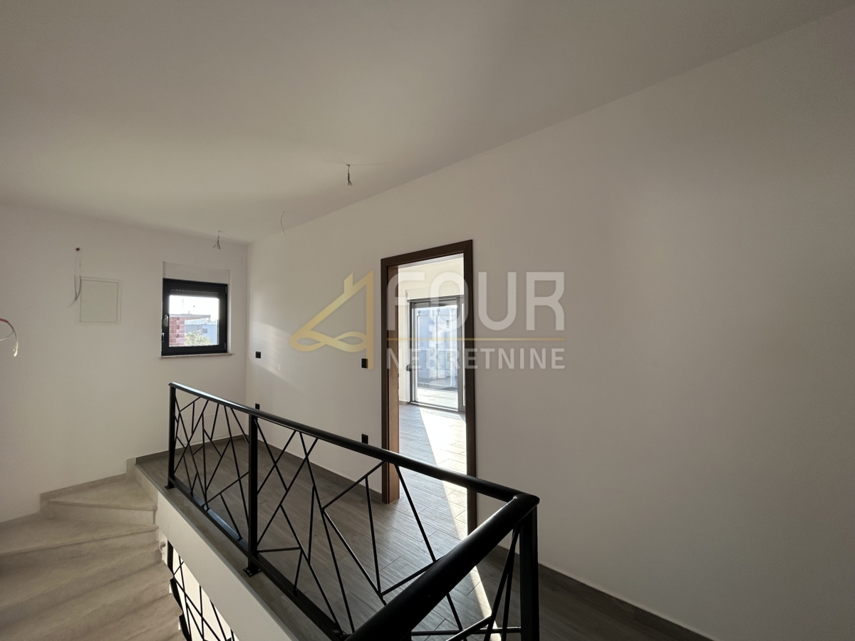 Tar, Tar-Vabriga, 242m2