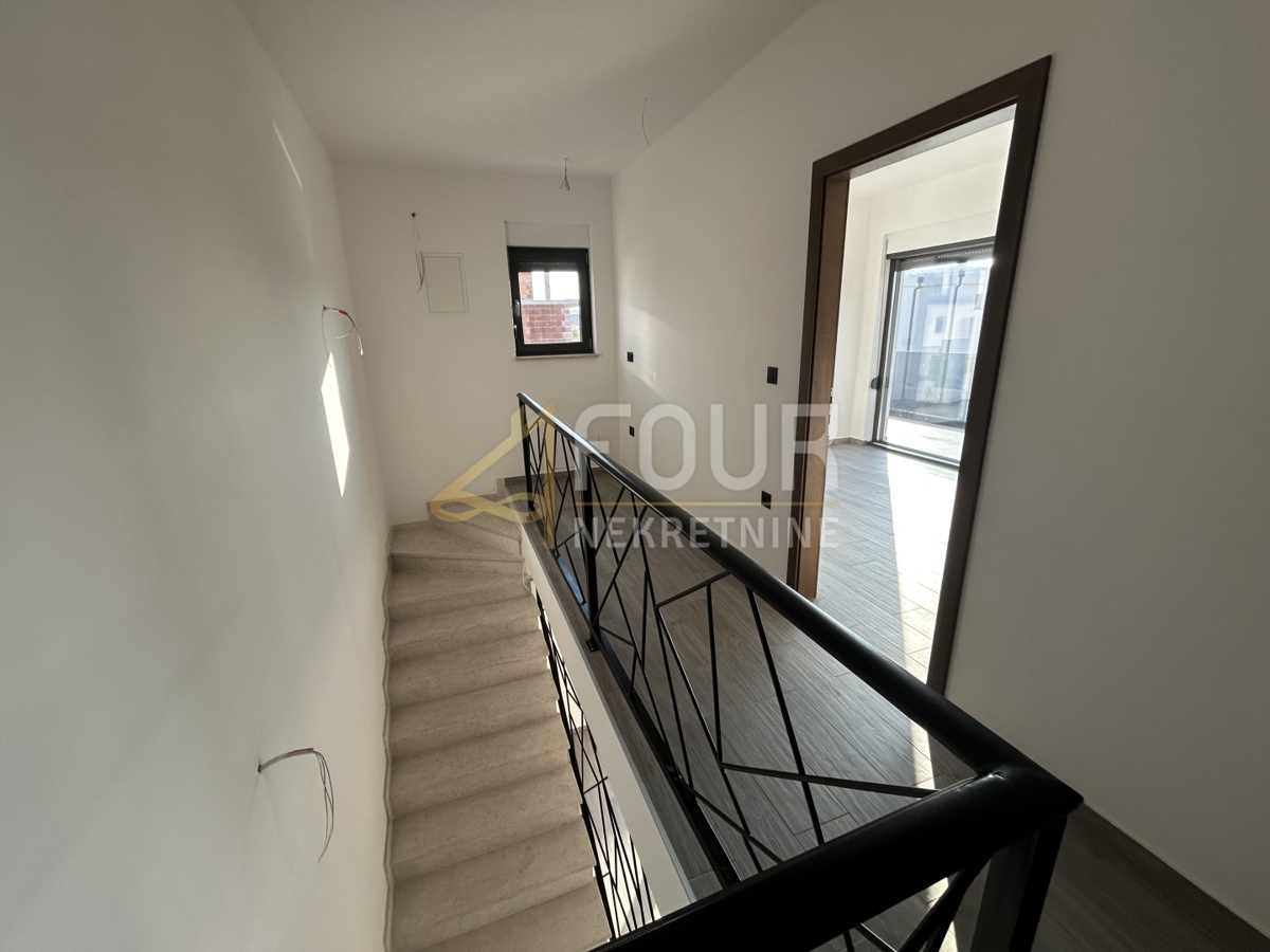 Tar, Tar-Vabriga, 242m2