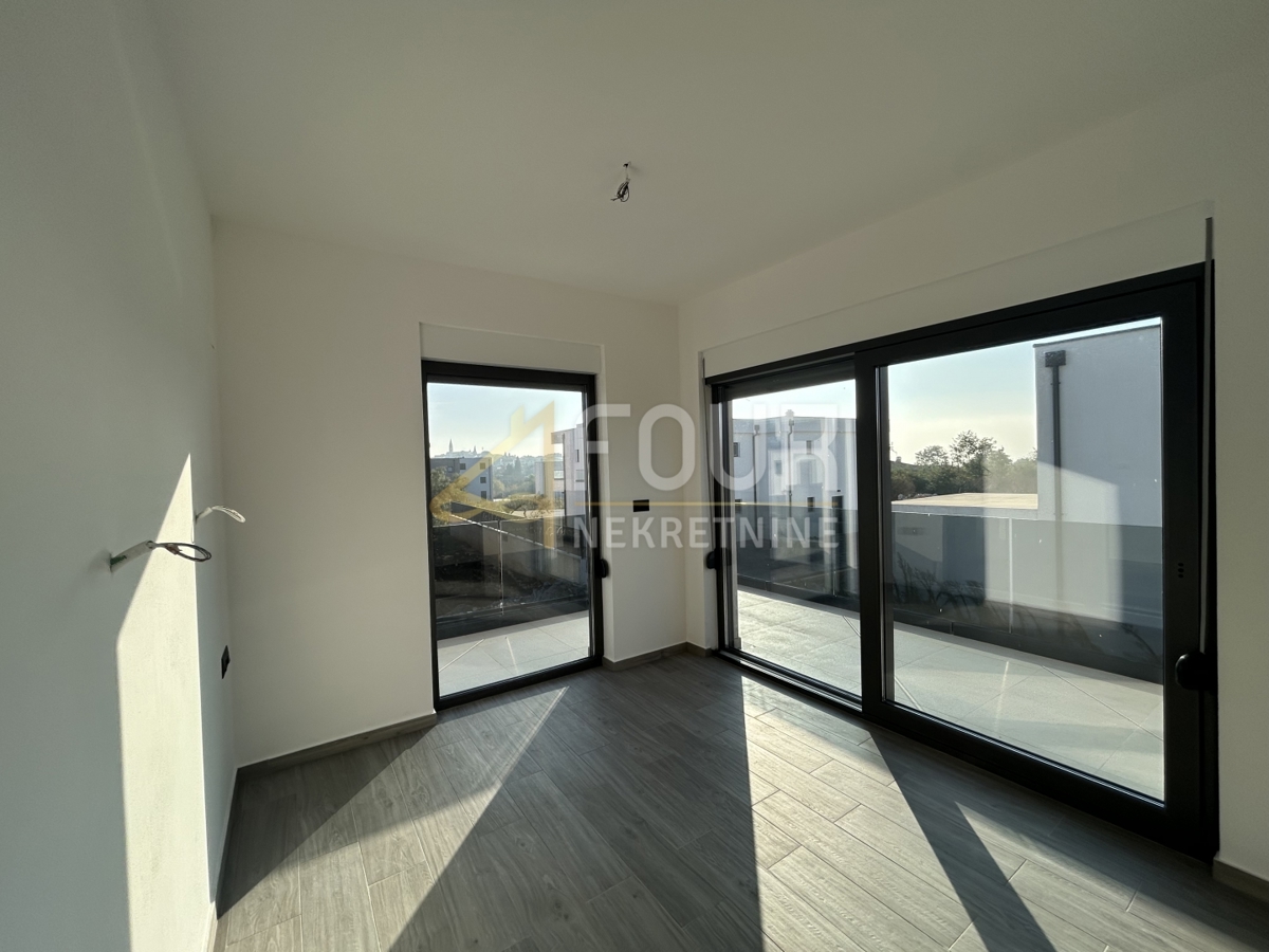 Tar, Tar-Vabriga, 242m2