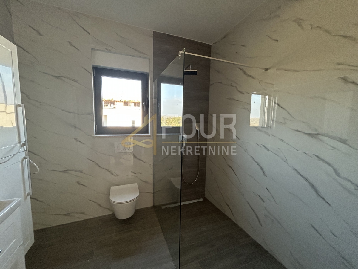 Tar, Tar-Vabriga, 242m2