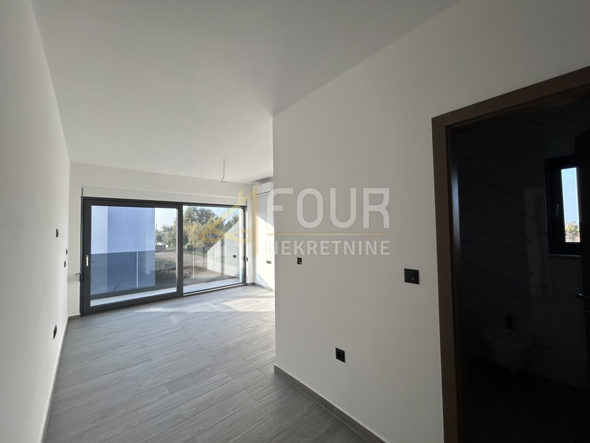 Tar, Tar-Vabriga, 242m2