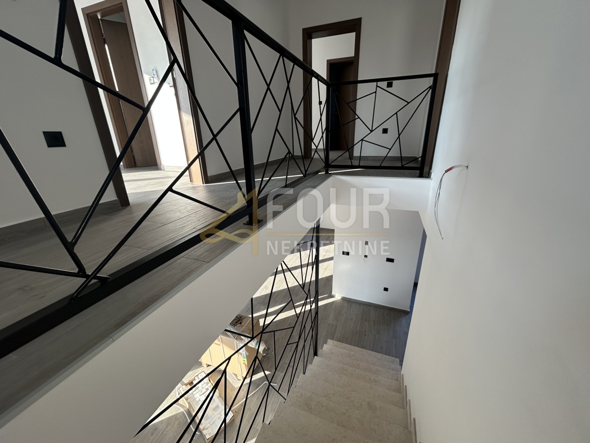 Tar, Tar-Vabriga, 242m2