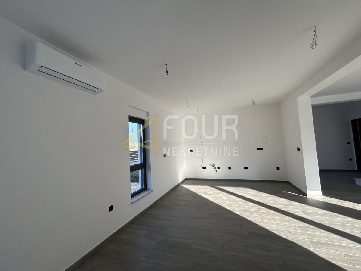 Tar, Tar-Vabriga, 242m2