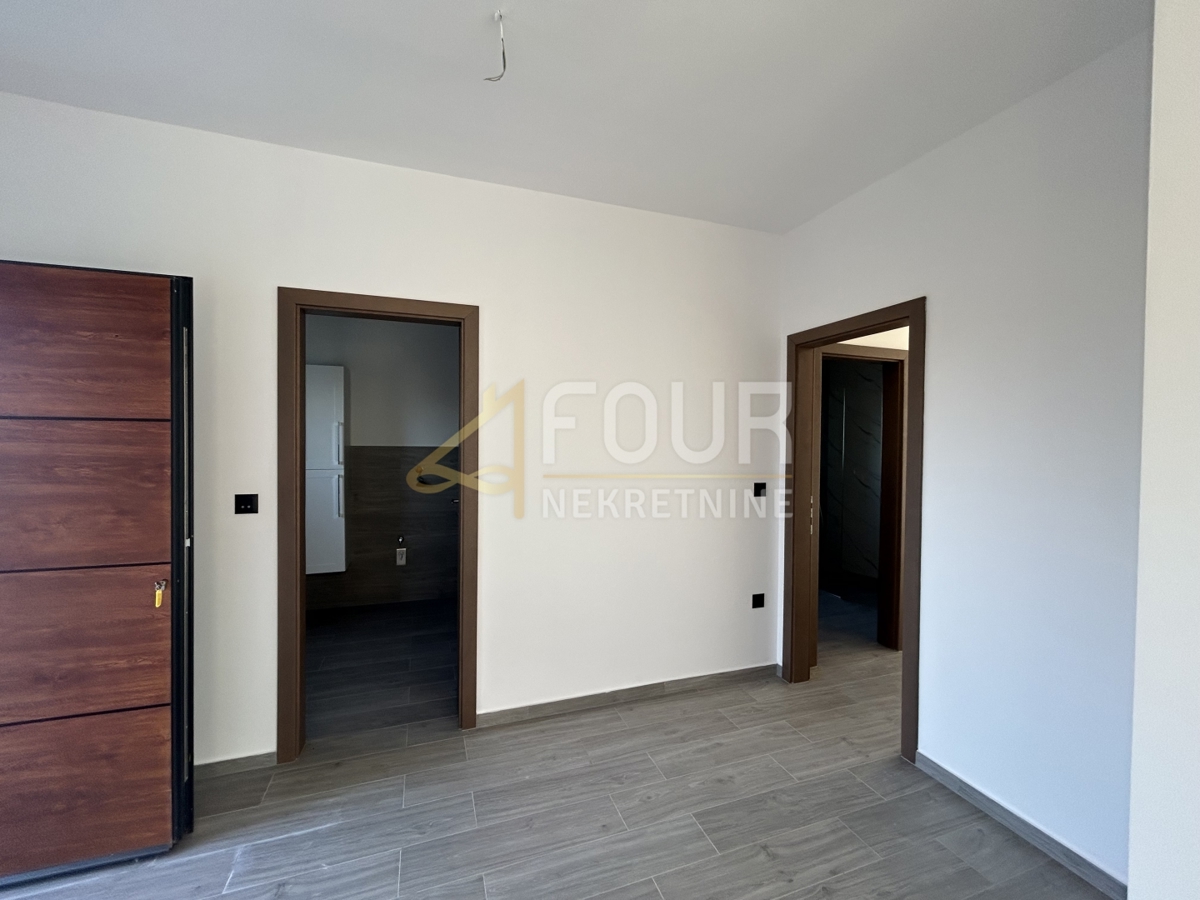 Tar, Tar-Vabriga, 242m2