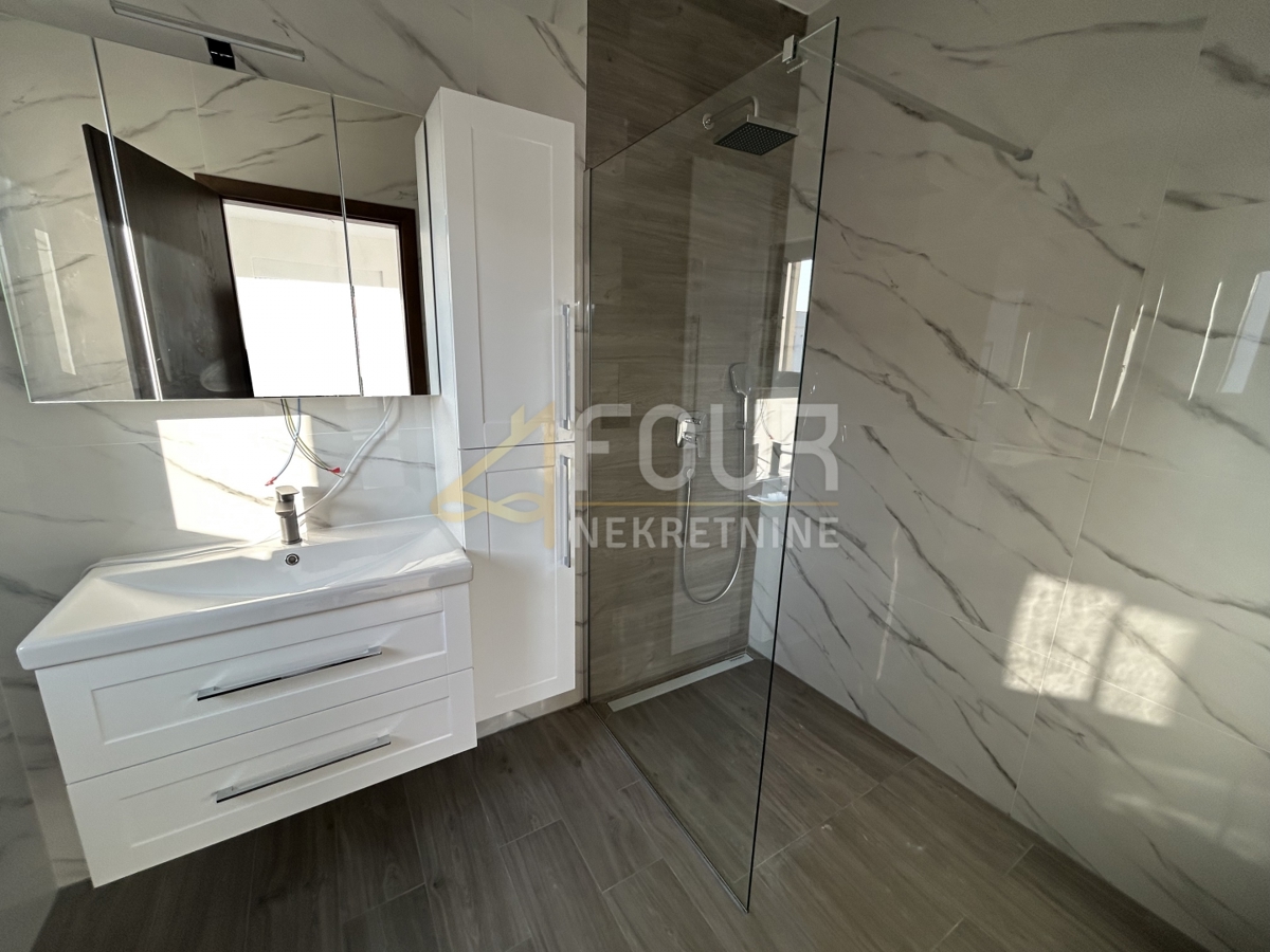 Tar, Tar-Vabriga, 242m2