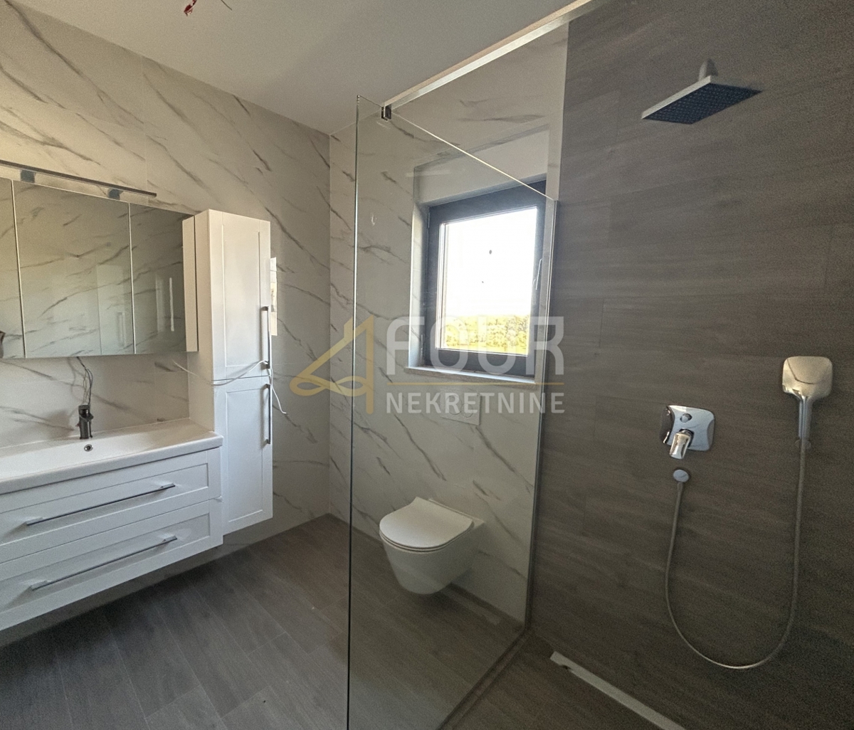 Tar, Tar-Vabriga, 242m2