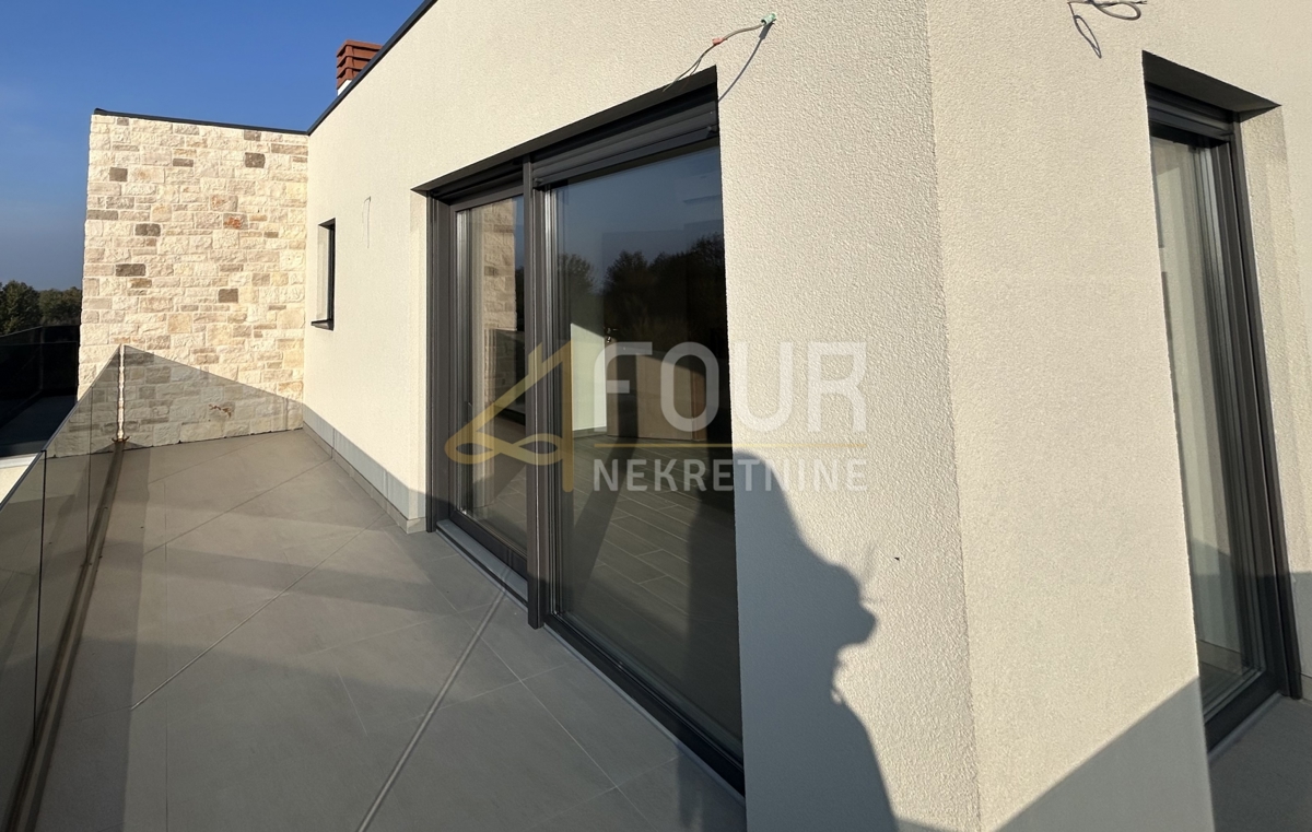 Tar, Tar-Vabriga, 242m2