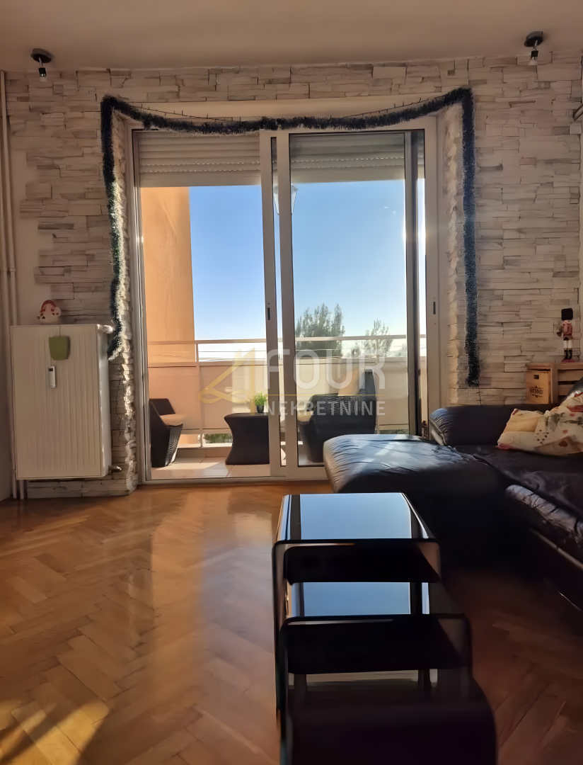 Fiume, Vežica superiore, 2s+db, 61,53m2, balcone