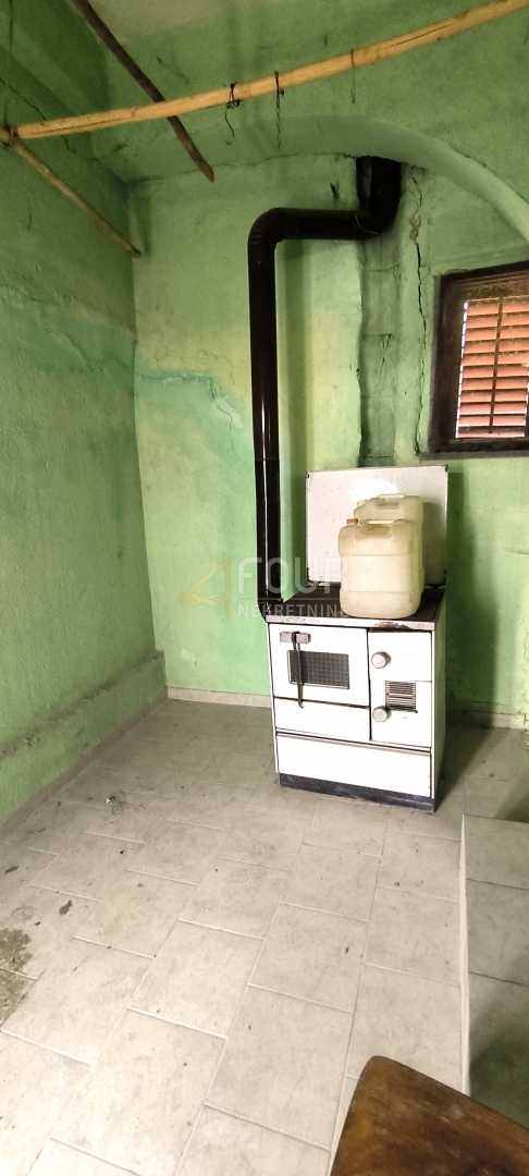 Juradi, Buzet, 176m2