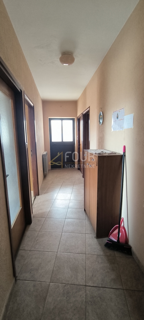 Juradi, Buzet, 176m2