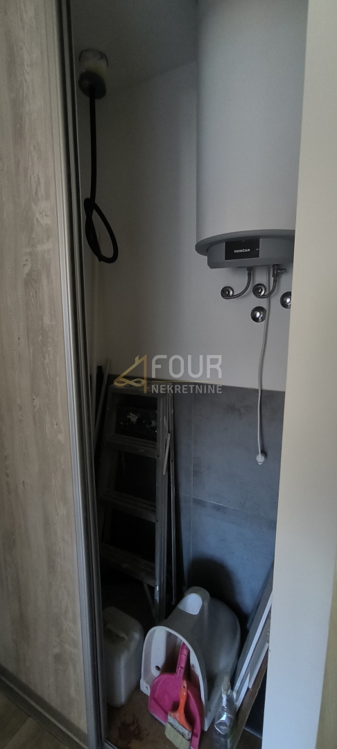 Centar, Pula, 72,83m2