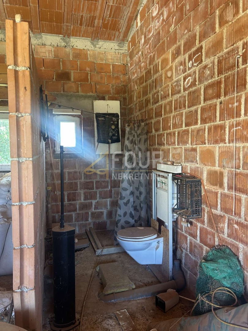 Istria, Marčana - zona circostante, casa indipendente di 50m2.