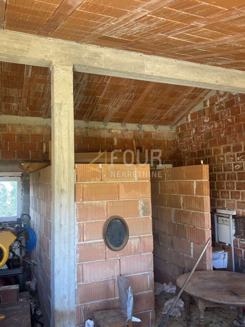 Istria, Marčana - zona circostante, casa indipendente di 50m2.