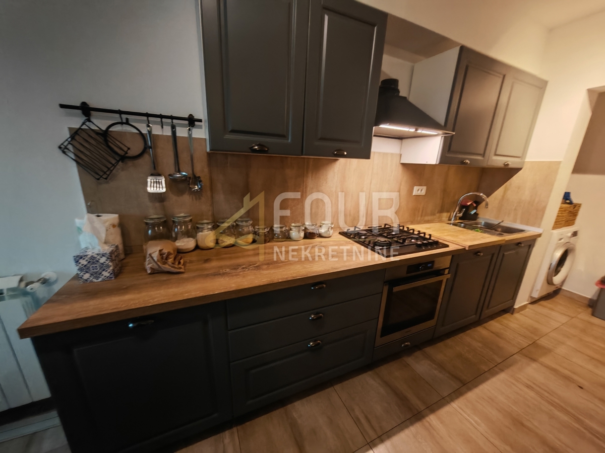 Centar, Pula, 83,79m2