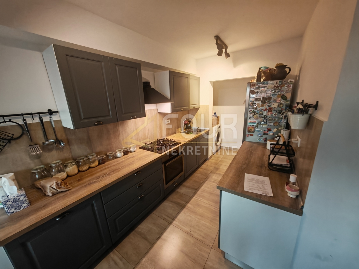 Centar, Pula, 83,79m2