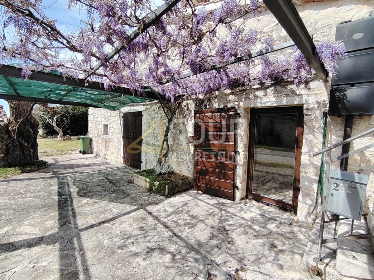 Dračevac, Poreč, 240m2