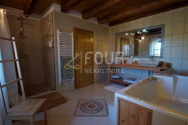 Dračevac, Poreč, 240m2