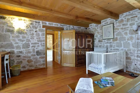 Dračevac, Poreč, 240m2